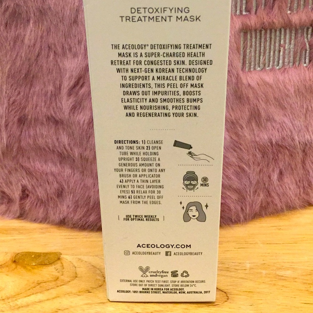 Detoxifying Treatment Mask - Picture 2 of 4